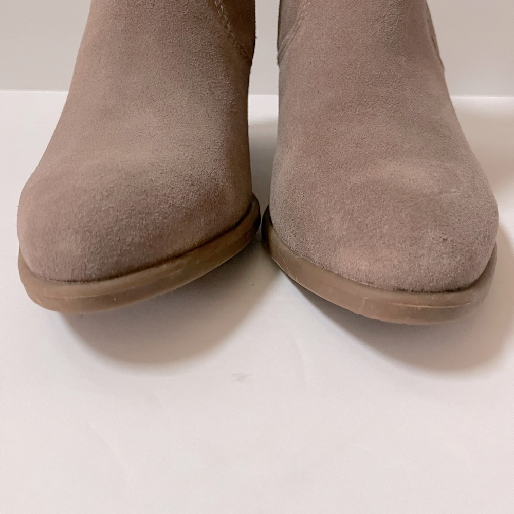 Earth Vine Block Heel Comfort Almond Toe Boots Sz 8.5 - Picture 8 of 15